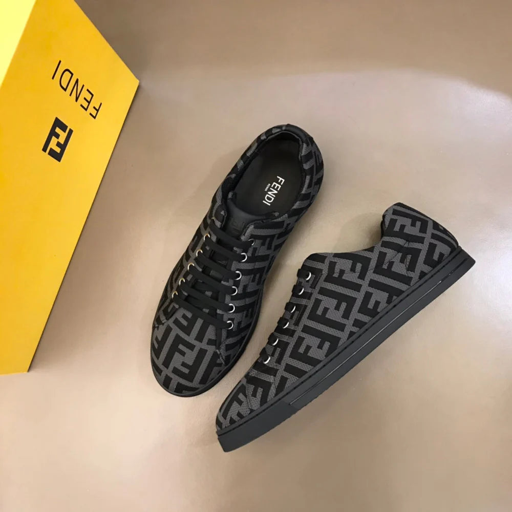 FENDI SNEAKER