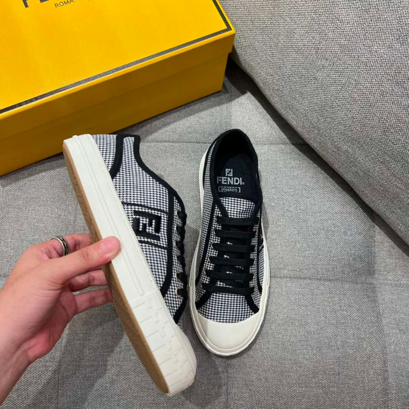 FENDI SNEAKER