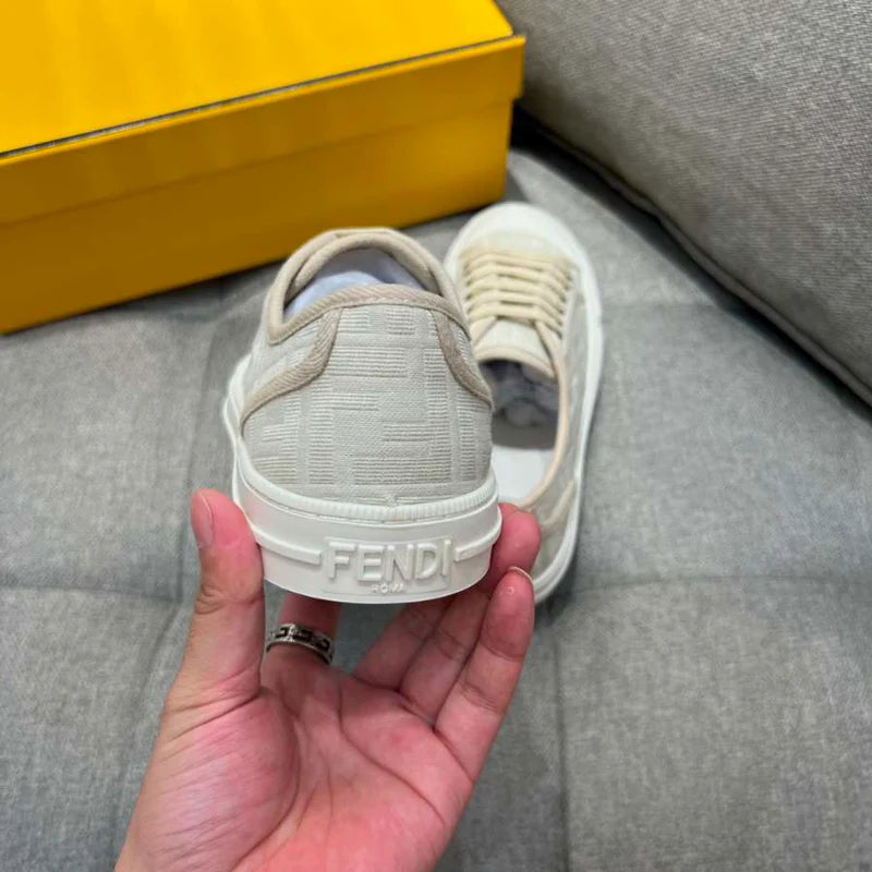 FENDI SNEAKER