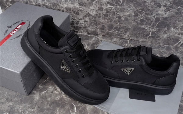 PRADA SNEAKER