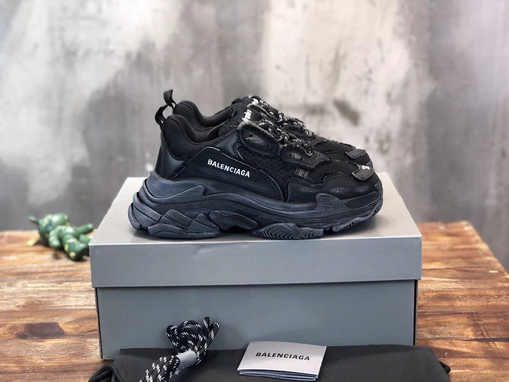 BALENCIAGA SNEAKER