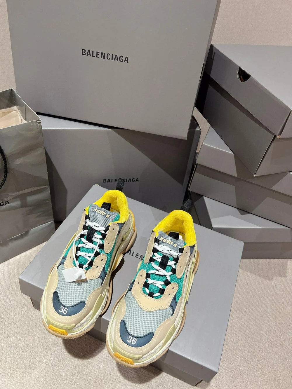 BALENCIAGA SNEAKER