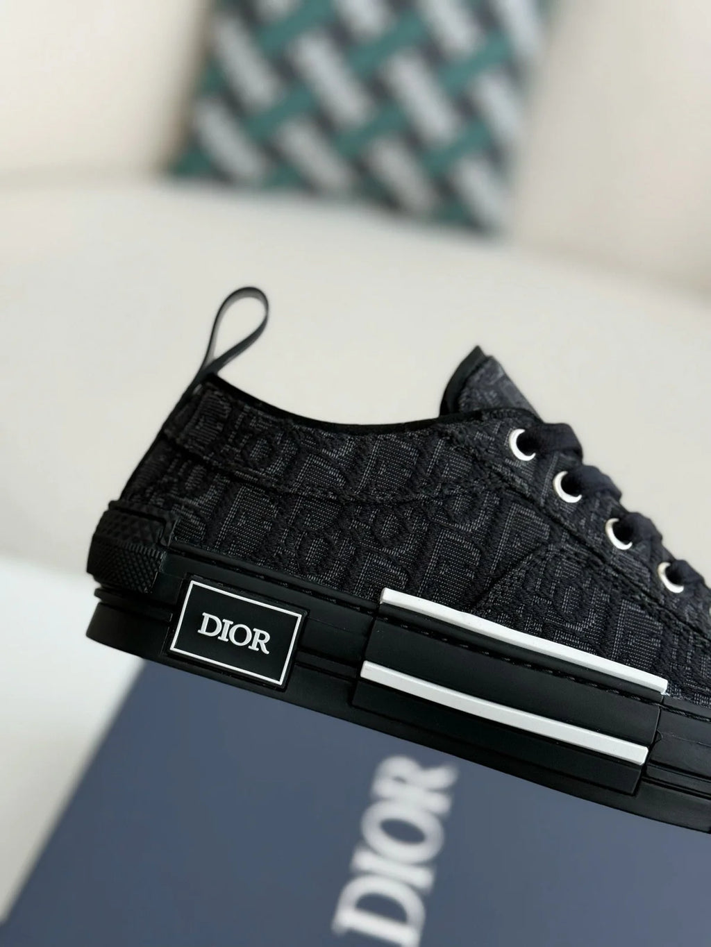 DIOR SNEAKER