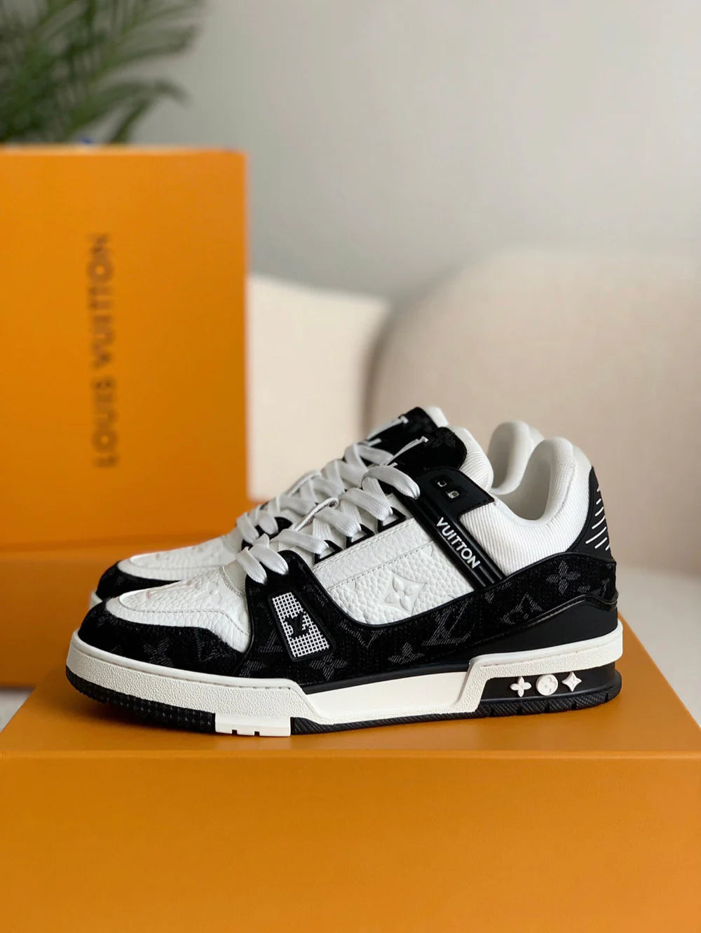 LOUIS VUITTON TRAINER